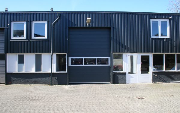 Industriesectionaal deur